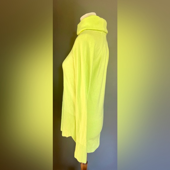CYRUS Cowl Neck Sweater Lemon Green/Yellow Size Small - Picture 2 of 8